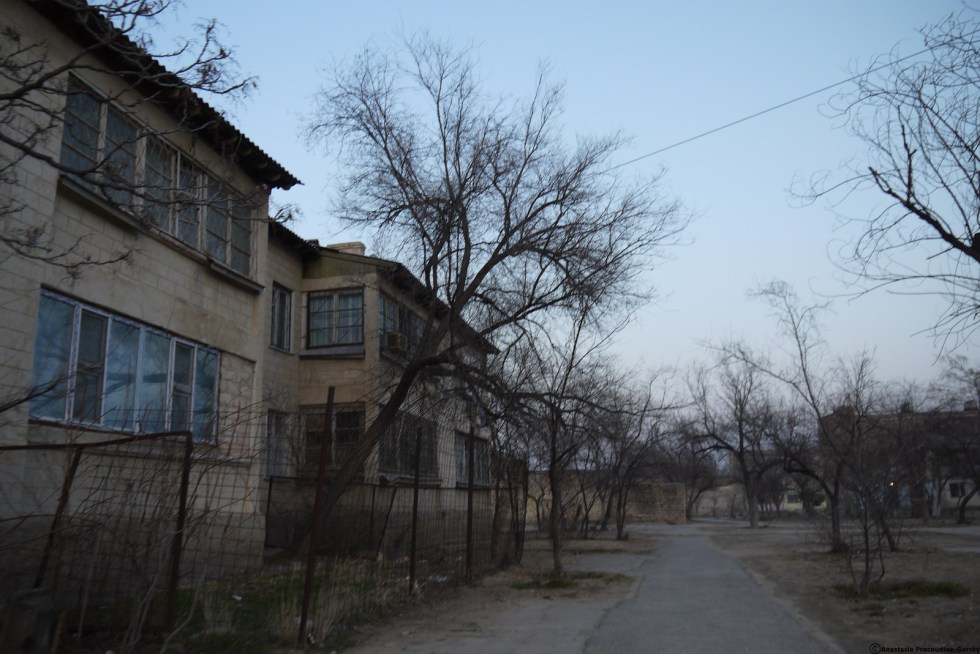 Site et cite - Sur la route, Aktau