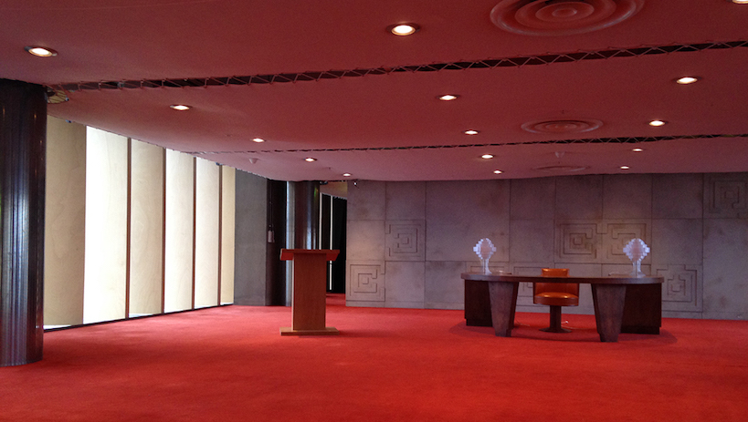 Le bureau du PDG de la multinationale Aquaville