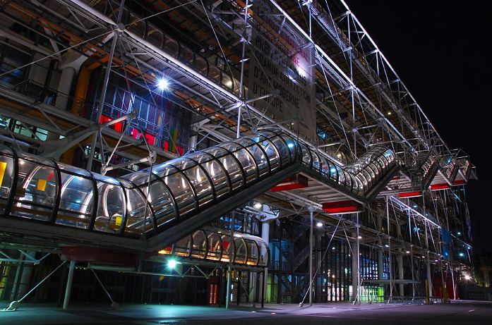 beaubourg la nuit